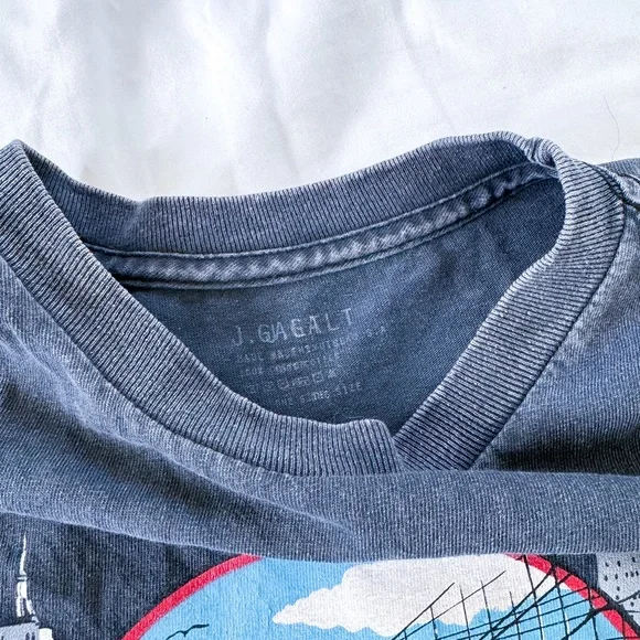 Brandy Melville Gnarly Tshirt - Picture 2 of 2